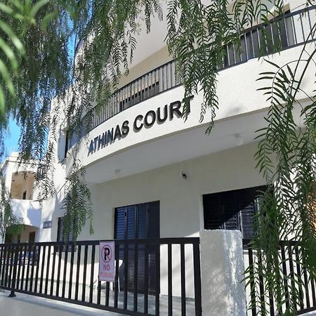 Athinas Court Aparthotel Paphos ภายนอก รูปภาพ